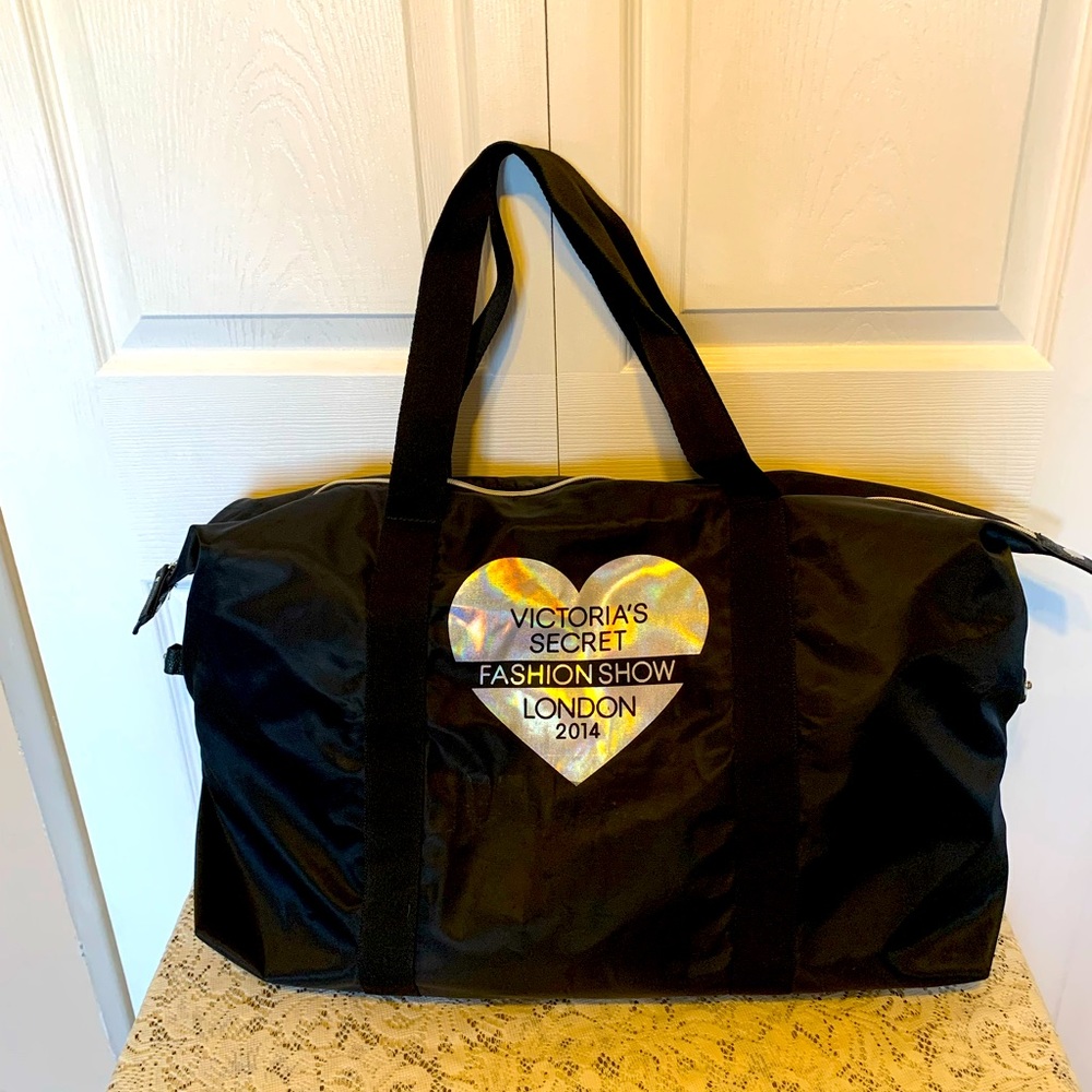 Victoria’s Secret Limited Edition 2014 fashion show tote & bag